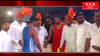 GAMES NEWS हैदराबाद मे कुस्ती का फाइनल मुकाबले को नेता के स्वागत के लिये बिच मे रोका