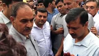 Delhi CM Arvind Kejriwal Listening & Solving Problems of Transit Camp, Anand Parbat