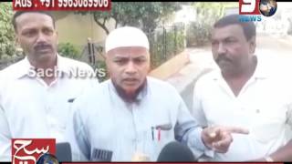 PARENTS PROTESTING AGAINST FORCED TO REMOVAL OF BURQA IN SVV SCHOOL SAIDABAD