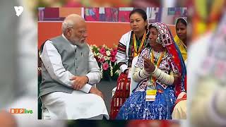 Watch PM Shri Narendra Modi's bonhomie during the interaction with the women beneficiaries of PMAY.