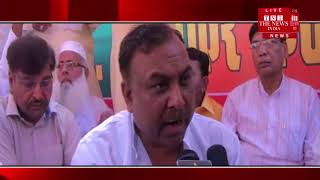 [Agra News] Professor Ramsankar Katheera sitting on one day fast on Sanjay Place