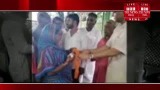 दोषियों को बेल मिलने पर केंद्रीय मंत्री जयंत सिन्हा ने माला पहनाकर किया स्वागत / THE NEWS INDIA