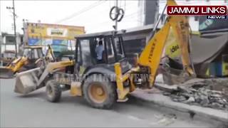 District administration Jammu launches anti-encroachment drive along highway
