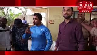 [ Hyderabad ] हैदराबाद में पुलिस ने बदमाशों को तलवार से हमला करते देख, हमले को किया नाकाम