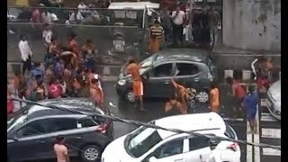 दिल्ली : कांवड़ियों की गुंडागर्दी, बीच सड़क तोड़फोड़ के बाद पलट दी कार