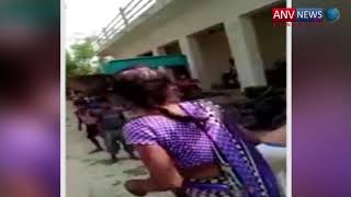 गोरखपुर में महिला की पिटाई का वीडियो हुआ वायरल, पति ने की महिला की पिटाई देखिये