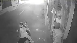 Woman Thief Gang Caught in CCTV Camera | prathinidhi news