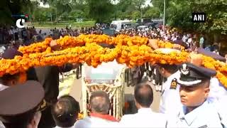 Mortal remains of Atal Bihari Vajpayee being taken to BJP headquarters