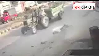 Accident Video :  Don't Overtake Turning Vehicle | JanSangathan Tv