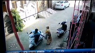 CCTV snatching in  jalandhar | JanSangathan Tv
