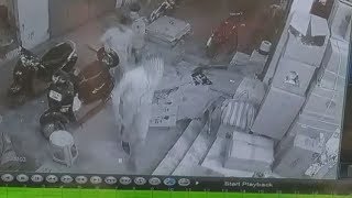 Amritsar cctv LIVE Fight For Loot shots, 70 ਹਜ਼ਾਰ ਦੀ ਲੁੱਟ ਦੇ ਲਾਯੀਵ ਸ਼ਾਟ੍ਸ ਅੰਮ੍ਰਿਤਸਰ ਚ
