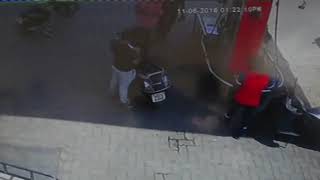 CCTV VIDEO : ਪੈਟਰੋਲ ਦੀ ਬੋਤਲ ਲਈ ਚੱਲੀਆਂ ਗੋਲੀਆਂ II live fight in petrol pump