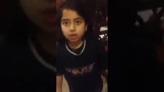 ईदी नहीं मिलने पर इस 'शिकायती बच्ची' ने मां को क्याें बुलाया नवाज़ शरीफ | JanSangathan Tv