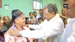 Karnataka floods: Former CM Siddaramaiah visits relief camp in Kodagu