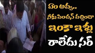 ఇళ్ల ఇస్త అన్నారు ఇంకా రాలేదు స‌ర్‌ | KTR Campaign in Public | KTR interaction with public