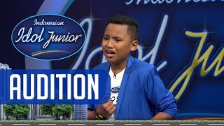 Mengikuti Arahan gaya Kak Rayi, Herman dpt Golden Ticket - AUDITION 4 - Indonesian Idol Junior 2018