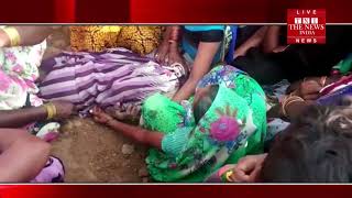 Varanasi]वाराणसी में ट्रैक्टर की चपेट में आने से वृद्धा की मौत..आक्रोशित ग्रामीणों ने किया चक्का जाम
