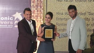 Hina Khan Receives The Most Stylist TV Personality Award 2018