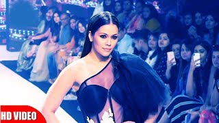 Waluscha De Sousa Ramp Walk At Bombay Times Fashion Week 2018