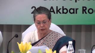 Congress President Smt. Sonia Gandhi addresses CWC
