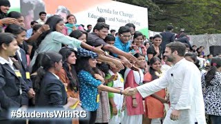 Mumbai : Students With Rahul Gandhi