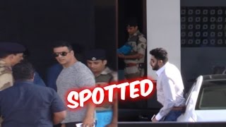 Akshay Kumar And Abhishek Bachchan Spotted At Airport