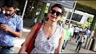 Karishma Tanna Spotted At Mumbai Airport