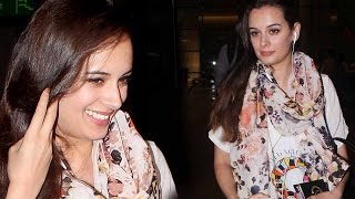 Evelyn Sharma spotted at airport