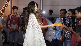 Shilpa Shetty Distributing Sweets And Gifts Wo Media At Diwali Party 2018