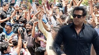 Salman Khan Gets Bail - Crazy Fan's Celebrate Outside His House