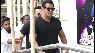 Salman Khan's Grand Entry At The Music Launch Of Race 3.