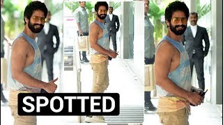 Shahid Kapoor is all smiles as he arrives at Hinduja hospital to visit his baby boy Zain Kapoor