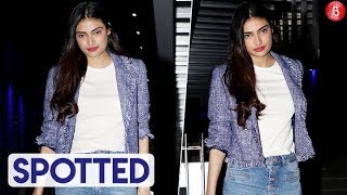 Athiya Shetty Looks Chic For Her Dinner Outing At Hakkasan!