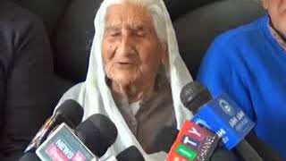सोलन विधानसभा क्षेत्र में ऐसी ही एक 102 वर्षीय रामेश्वरी देवी वोट देने दिल्ली से यहां पहुंची हैं।
