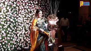 Rekha & Kriti Sanon At Kapil Sharma & Gini Wedding Reception In Mumbai