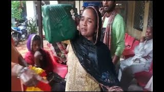एमपी : जनसुनवाई में महिला ने डाला केरोसिन  | Video Viral | Mandsaur news