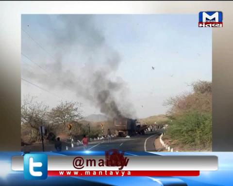 Kutch: 3 dead in accident between Dumper truck & Tempo