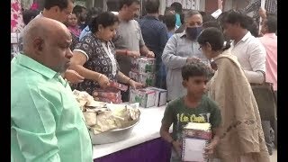 दिल्ली में धनतेरस पर 3000 गरीब लोगों को बांटे गए उपहार