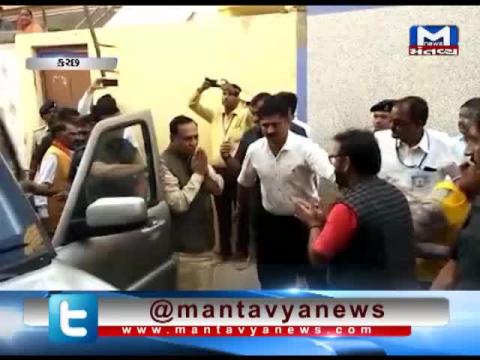 Kutch: CM Vijay Rupani visited family of 11 people who died in accident