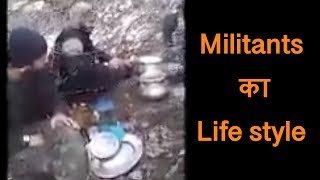 कड़ाके की ठंड में बर्फ के बीच Militants का Life style, Video viral