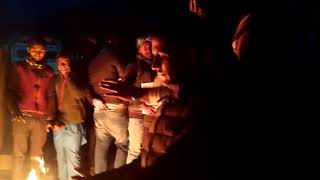 नेरवा में प्रचण्ड ठंड का प्रकोप,लोग आग सेंकने को मजबूर