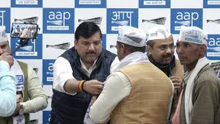 AAP Welcome's People who are Increasing the Strength of Party in Presence of RS Member Sanjay Singh
