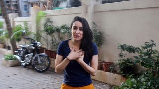 Shraddha Kapoor Celebrating Her Birthday With Fans At Her House
