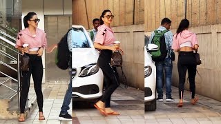 Kiara Advani Spotted At Arts In Motion Khar-Watch Video