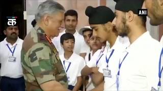 सेना प्रमुख बिपीन रावत कश्मीर से युवाओं से मिले