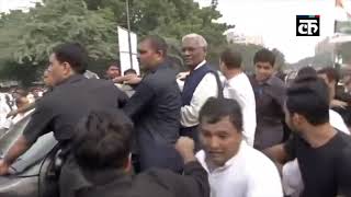 CBI विवाद: सरकार के खिलाफ प्रदर्शन करते समय राहुल गांधी को किया गया गिरफ्तार