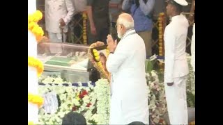 PM Modi, Defence Minister Nirmala Sitharaman pay last respects to Goa CM