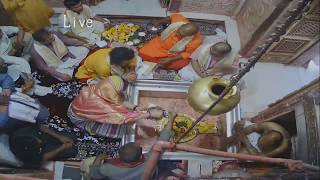 Smt. Priyanka Gandhi offers prayers at Kashi Vishwanath