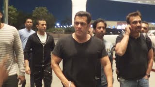 Salman Khan Leaves To Saudi Arabia With Bodyguards, Spotted At Airport