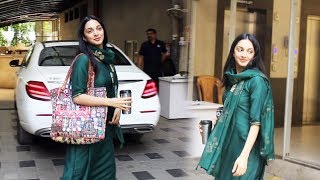 Gorgeous Kiara Advani Spotted At Juhu - Watch Video